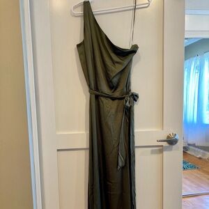 Nicole Miller green one shoulder gown